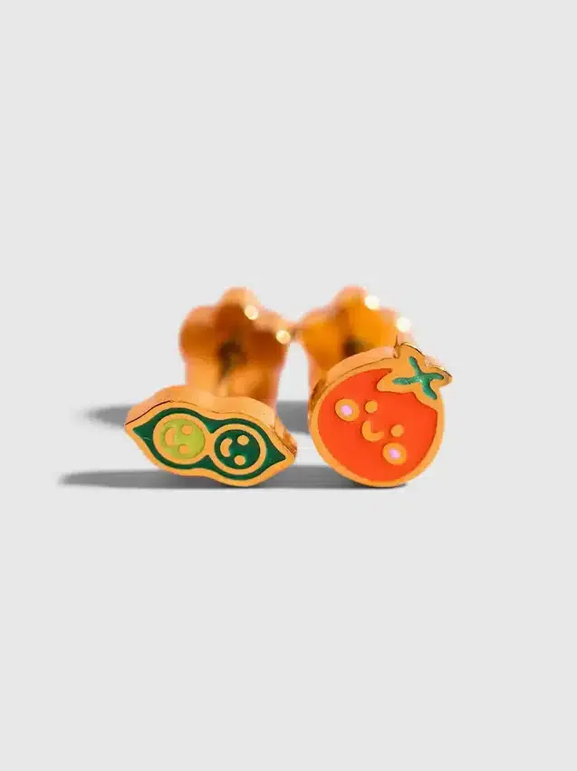 Kolczyki z zakrętką „Strączek grochu” / „Pomidor” marki Pierced Co