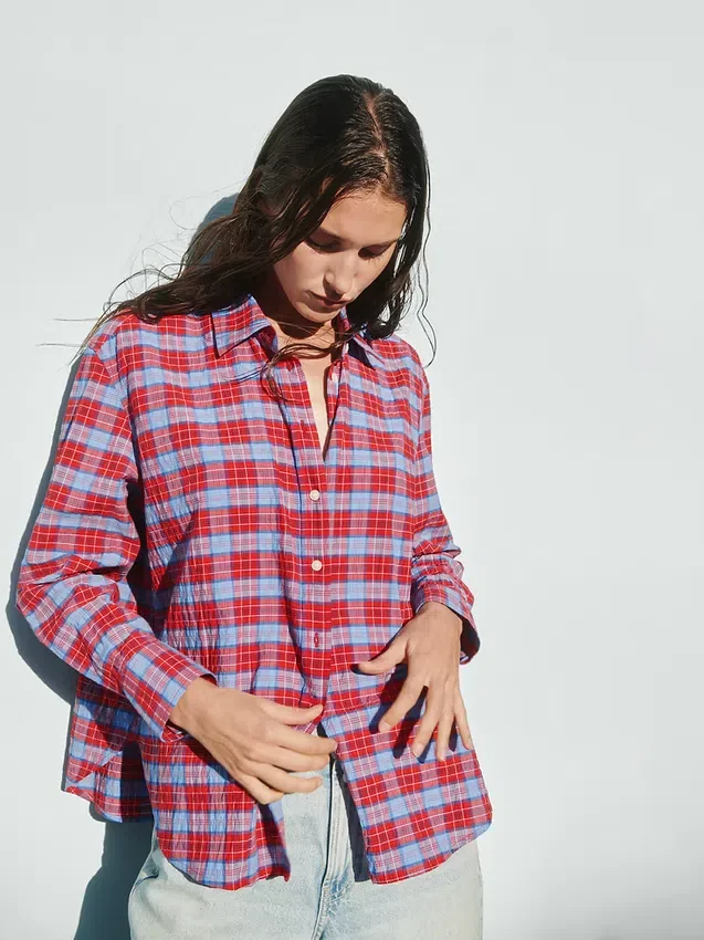 Koszula oversize w kratę z tkaniny seersucker