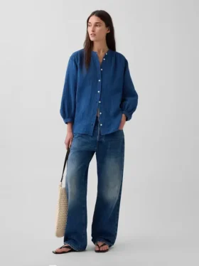 Koszula oversize z bawełnianej gazy w stylu denimowym bez kołnierzyka