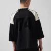 Koszulka dżersejowa z oversize'owym logo Ouigap