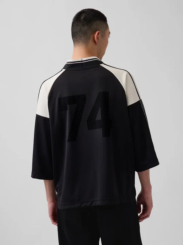 Koszulka dżersejowa z oversize'owym logo Ouigap