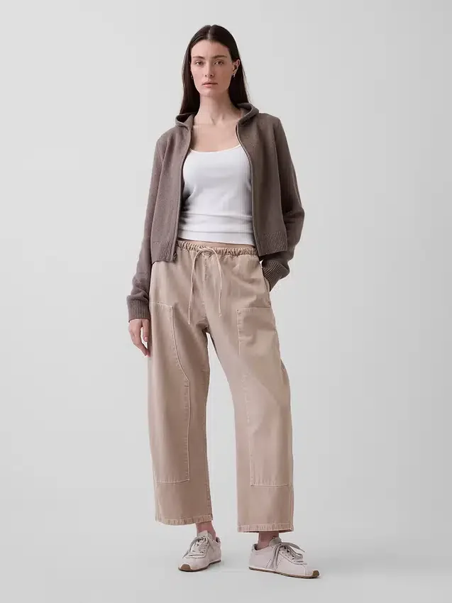 Krótka bluza z kapturem i zamkiem „CashSoft”
