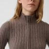 Krótki kardigan z dzianiny typu cable-knit z zamkiem błyskawicznym CashSoft