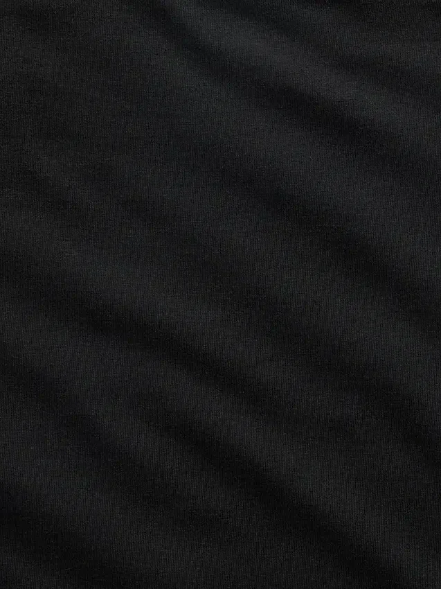 Krótki T-shirt z dzianiny o gęstym splocie z odkrytymi ramionami