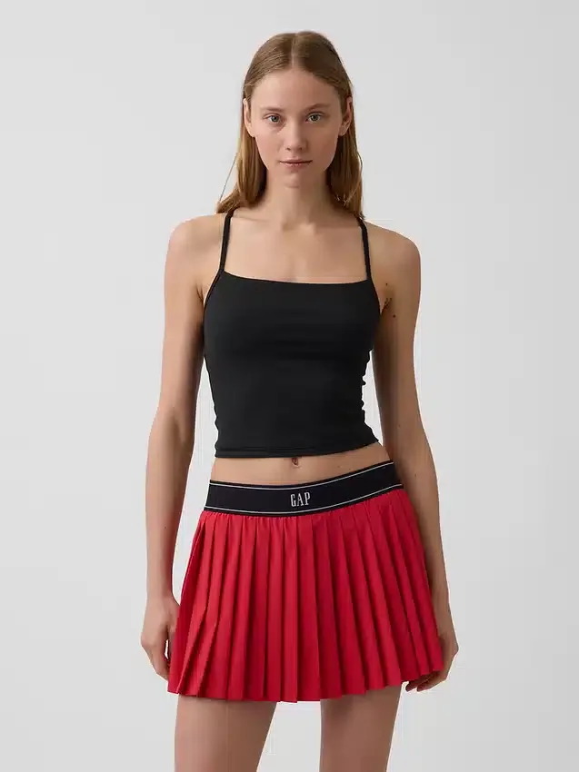 Krótki top GapFit Smooth z wycięciem na plecach