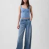 Krótki top typu bustier z ażurowymi wstawkami