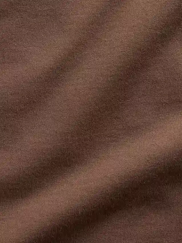 Krótki top z dzianiny o gęstym splocie z dekoltem w łódkę