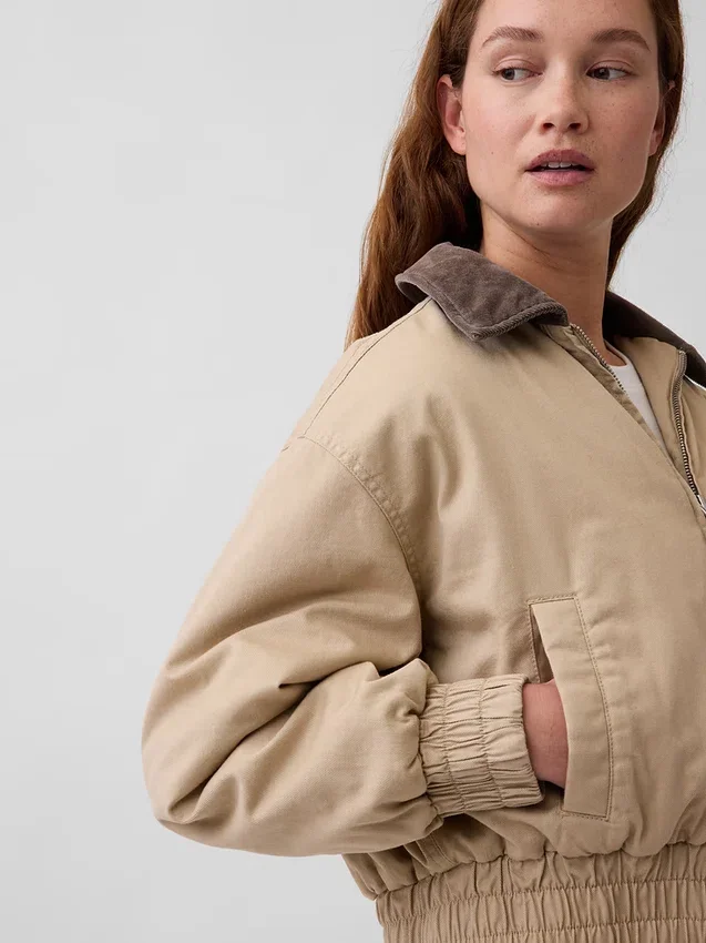 Kurtka bomberka w stylu oversize