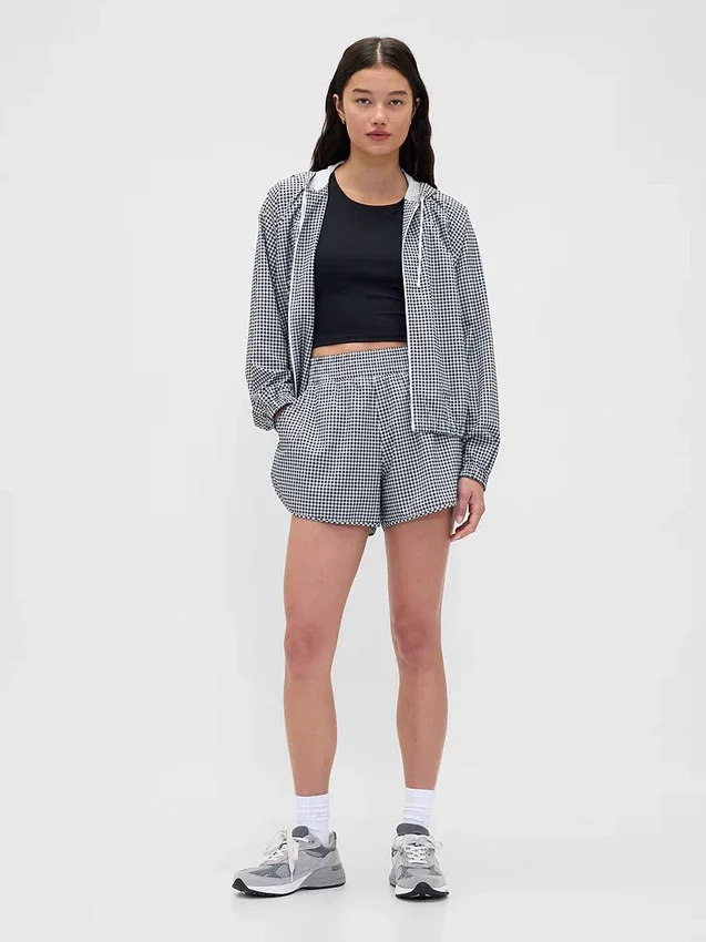 Kurtka wiatrówka GapFit Tech Gingham