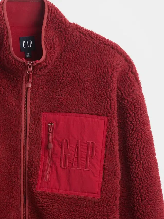 Kurtka z zamkiem błyskawicznym z recyklingowanego materiału sherpa i oversize'owym logo
