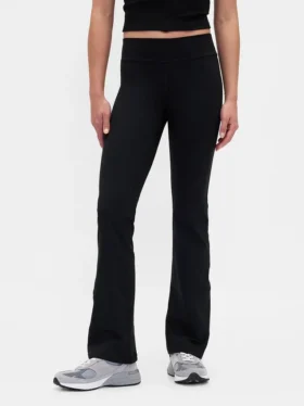 Legginsy GapFit o średnim stanie i szerokich nogawkach