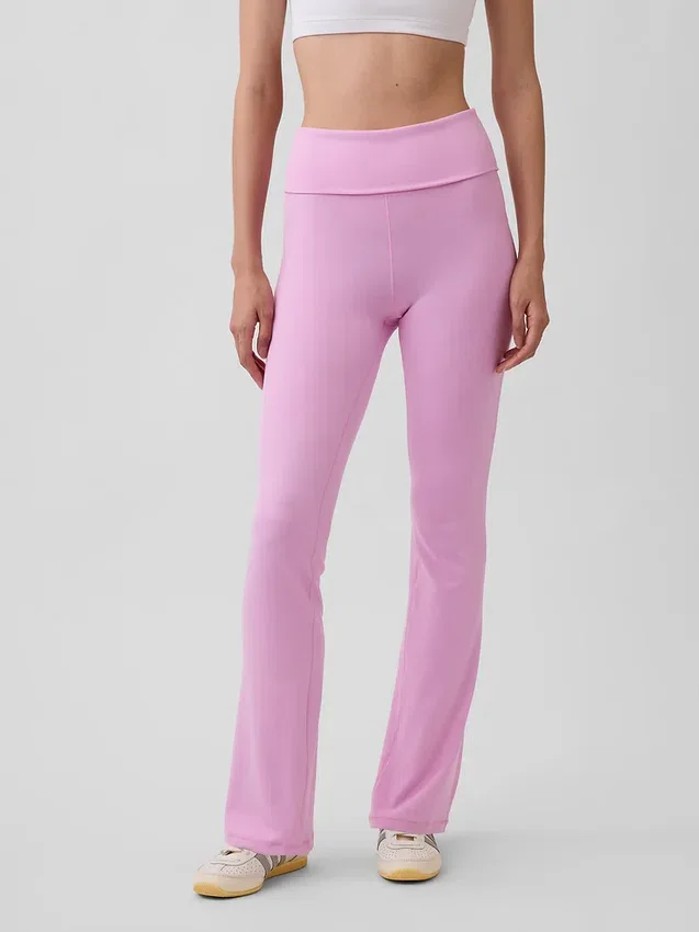 Legginsy GapFit Smooth z podwiniętym paskiem i lekko rozszerzanymi nogawkami