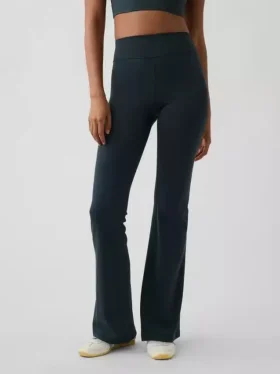 Legginsy GapFit Smooth z wysokim stanem i rozszerzanymi nogawkami