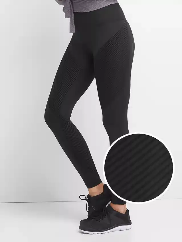 Legginsy GapFit z wysokim stanem, o teksturowanych paskach, w technologii Sculpt Compression