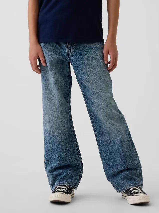 Luźne jeansy dla dzieci w stylu lat 90.