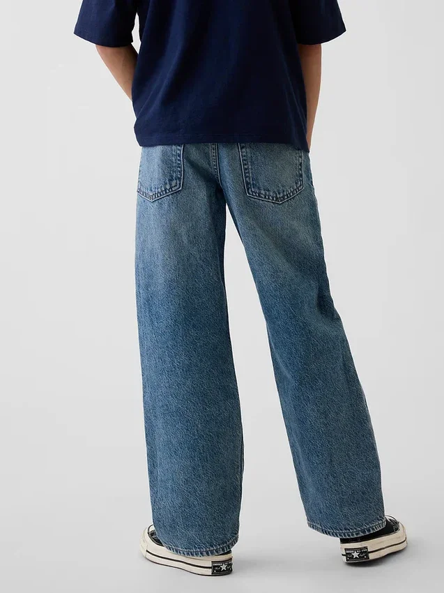 Luźne jeansy dla dzieci w stylu lat 90.
