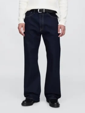 Luźne jeansy typu bootcut