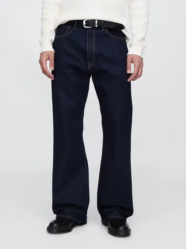Luźne jeansy typu bootcut