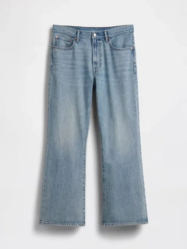Luźne jeansy typu bootcut