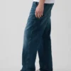 Luźne jeansy typu „Carpenter” w stylu lat 90.