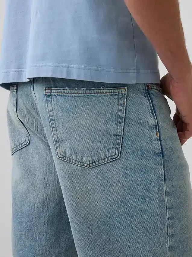 Luźne szorty dżinsowe w stylu lat 90.