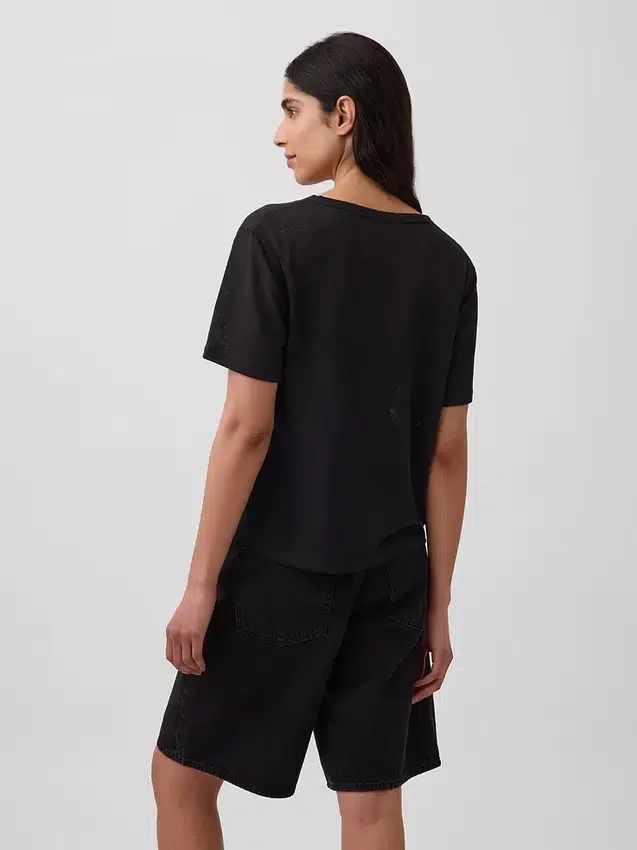 Luźny T-shirt z dekoltem w serek z mieszanki lnu