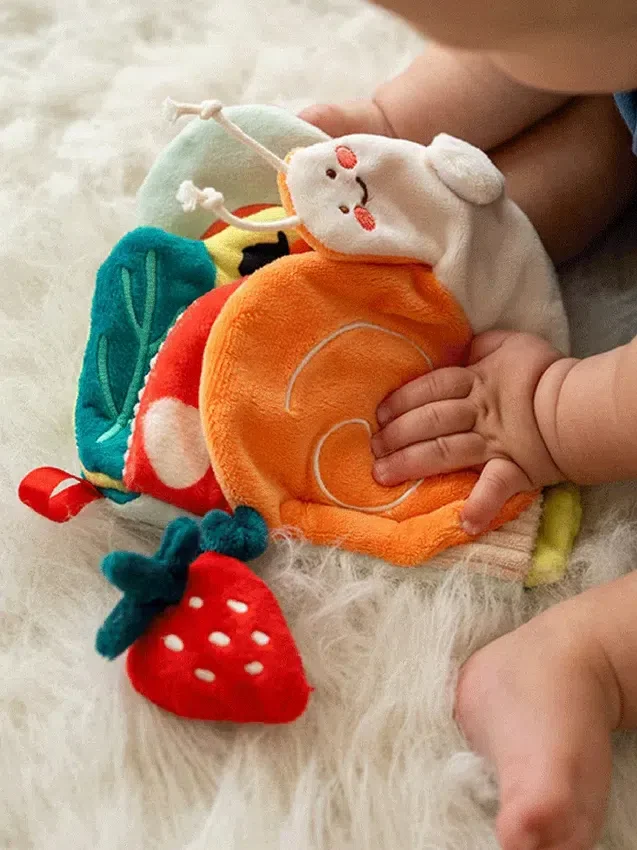 Miękka książeczka sensoryczna „Silly Snail”