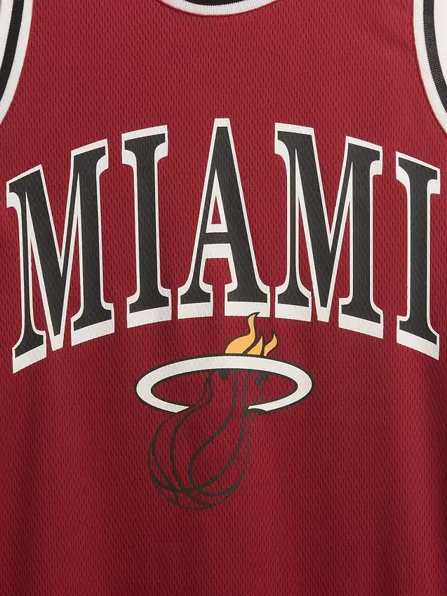 Mini sukienka z recyklingowanej koszulki drużyny NBA Miami Heat