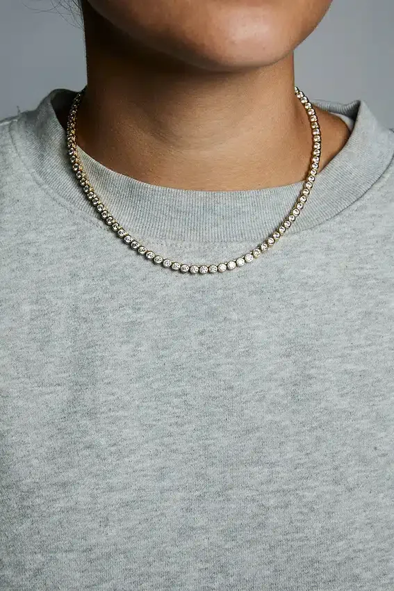 Naszyjnik tenisowy Hart z oprawą bezel