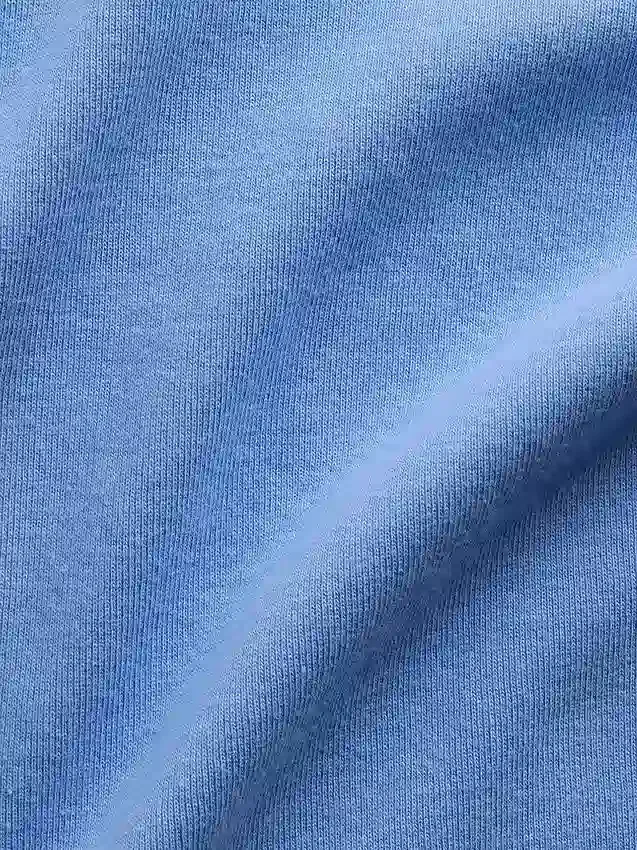 Nowoczesna krótka koszulka na ramiączkach