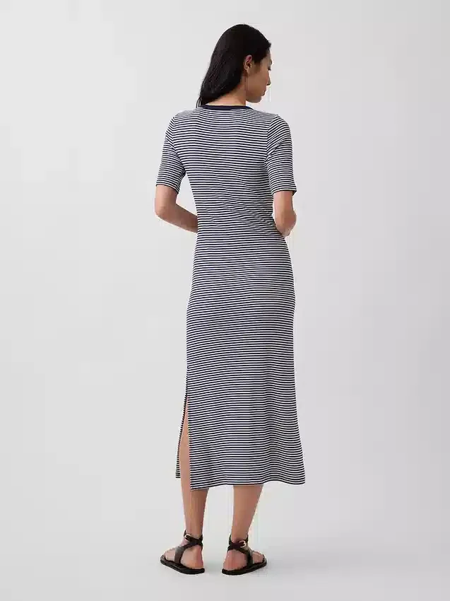 Nowoczesna sukienka maxi