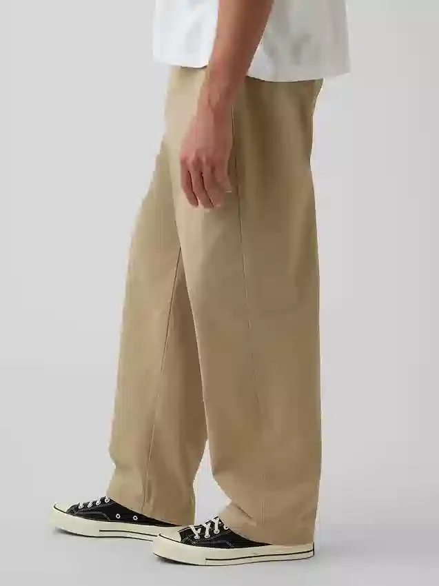 Nowoczesne, luźne spodnie w kolorze khaki