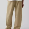 Nowoczesne, luźne spodnie w kolorze khaki