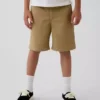 Nowoczesne szorty dziecięce w stylu mundurka w kolorze khaki