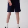 Nowoczesne szorty dziecięce w stylu mundurka w kolorze khaki