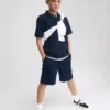 Nowoczesne szorty dziecięce w stylu mundurka w kolorze khaki