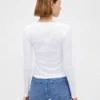 Nowoczesny, skrócony T-shirt z prążkowanego materiału