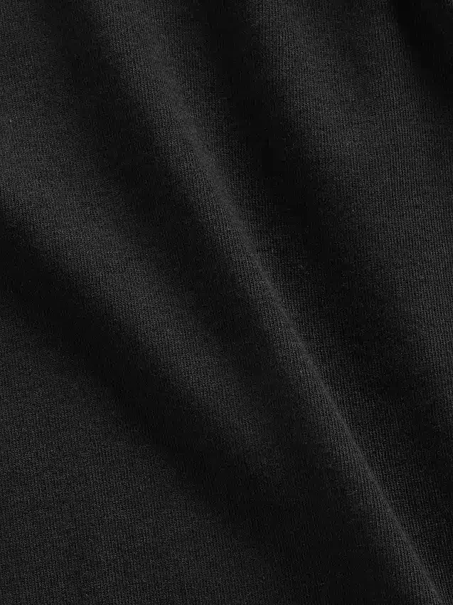 Nowoczesny T-shirt o skróconym kroju