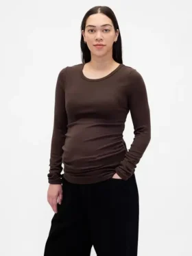 Nowoczesny T-shirt odzieży ciążowej z okrągłym dekoltem