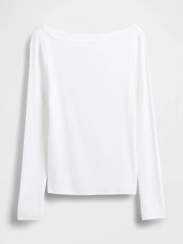 Nowoczesny T-shirt z dekoltem w łódkę
