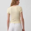 Nowoczesny T-shirt z dekoltem w serek