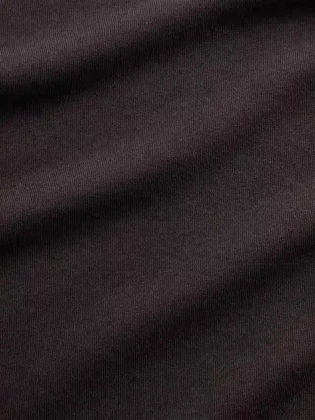 Nowoczesny T-shirt z dekoltem w serek