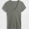 Nowoczesny T-shirt z dekoltem w serek