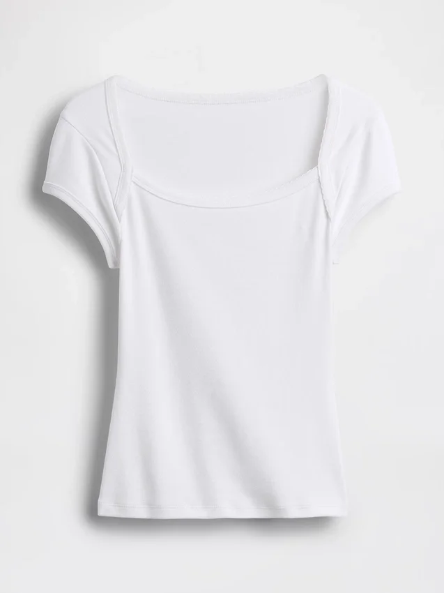 Nowoczesny T-shirt z kwadratowym dekoltem i skróconym krojem