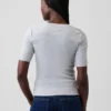 Nowoczesny T-shirt z okrągłym dekoltem