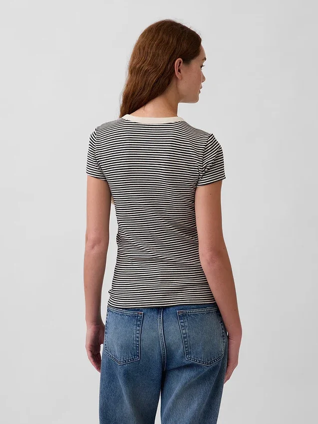 Nowoczesny T-shirt z okrągłym dekoltem