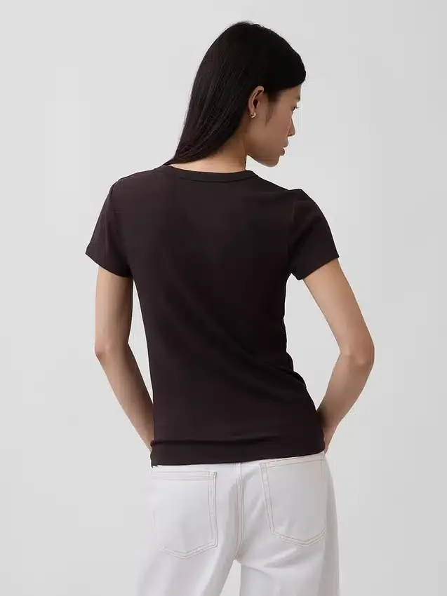 Nowoczesny T-shirt z okrągłym dekoltem