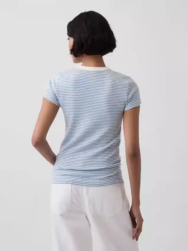 Nowoczesny T-shirt z okrągłym dekoltem