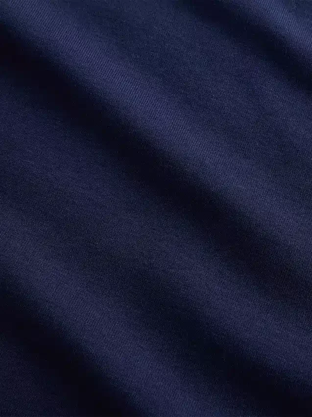 Nowoczesny T-shirt z okrągłym dekoltem