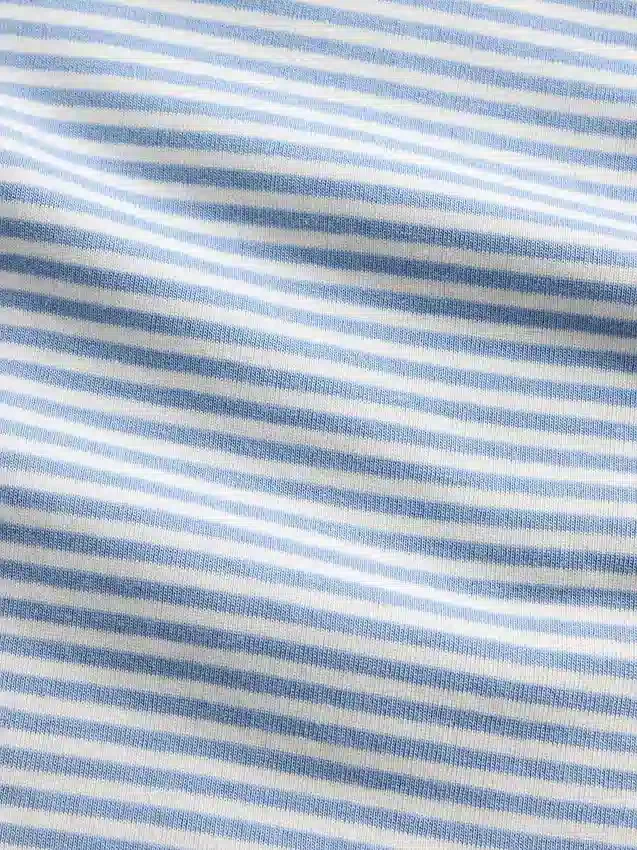 Nowoczesny T-shirt z okrągłym dekoltem